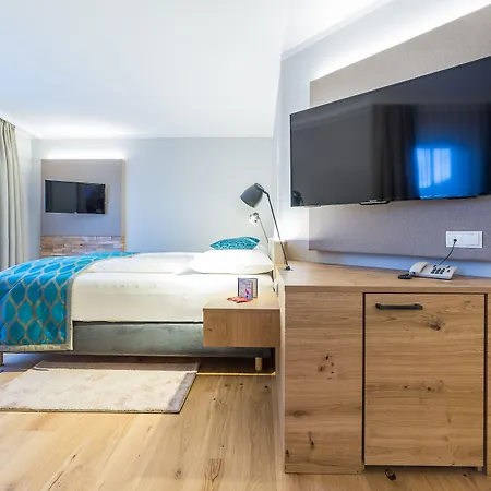 Wohlfuehlhotel Schiestl 4* 푸겐