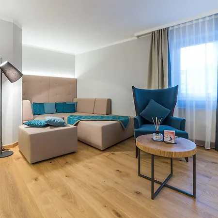 ホテル Wohlfuehlhotel Schiestl フューゲン