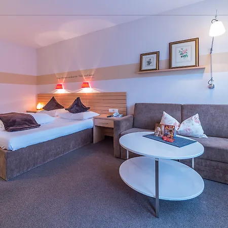 Wohlfuehlhotel Schiestl 푸겐