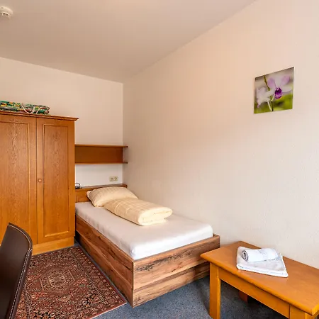 Wohlfuehlhotel Schiestl 4* Fuegen