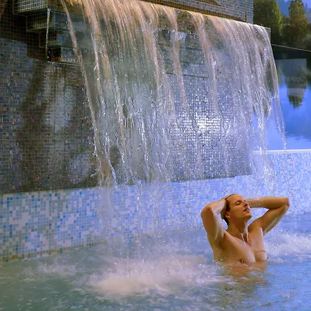 Wohlfuehlhotel Schiestl 4* 푸겐