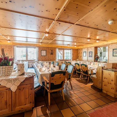 Wohlfuehlhotel Schiestl ホテル