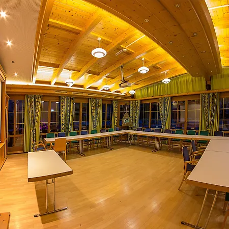 ホテル Wohlfuehlhotel Schiestl 4*