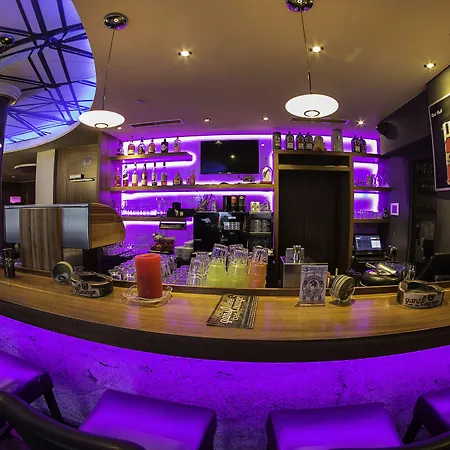 Wohlfuehlhotel Schiestl Ξενοδοχείο Fügen