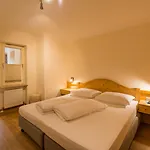 Hotel Wohlfuehlhotel Schiestl Fügen