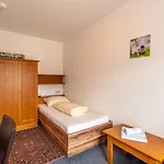Wohlfuehlhotel Schiestl 4* Fügen