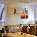 Hotel Wohlfuehlhotel Schiestl 4*